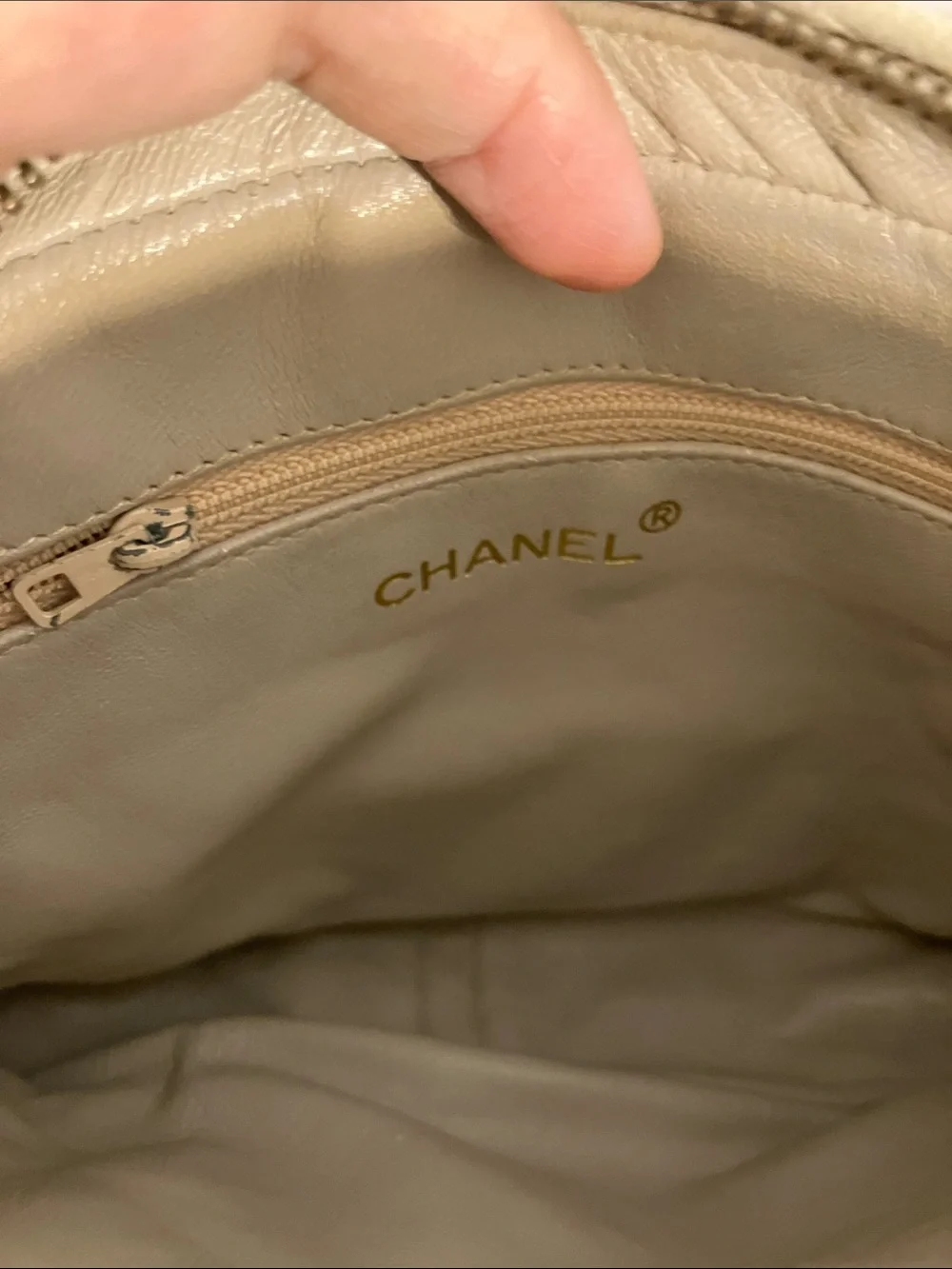 CHANEL Vintage Cream Quilted Leather Shoulder Camera Bag with Tassel